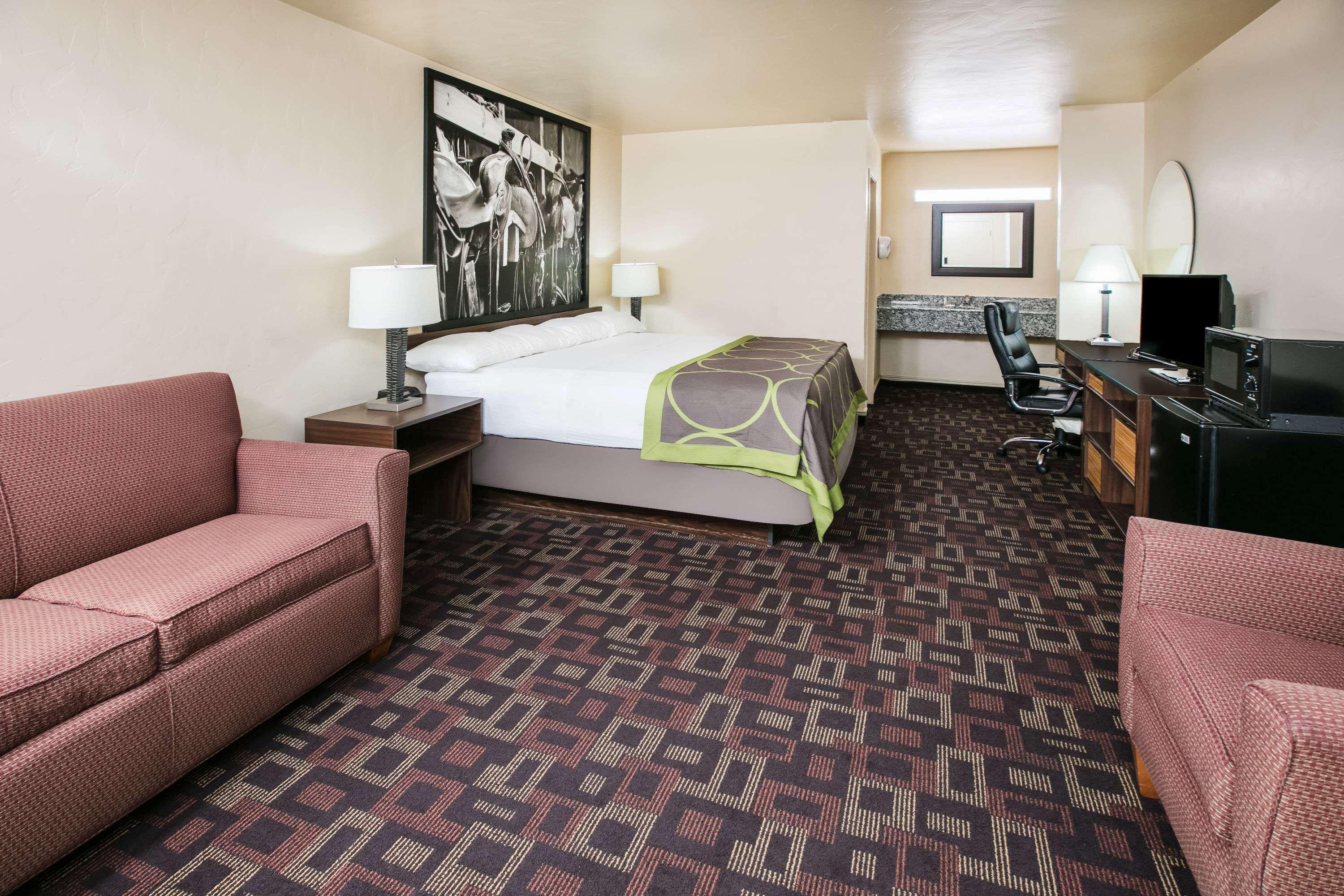 Super 8 By Wyndham Oklahoma Airport Fairgrounds West Motel Exterior photo